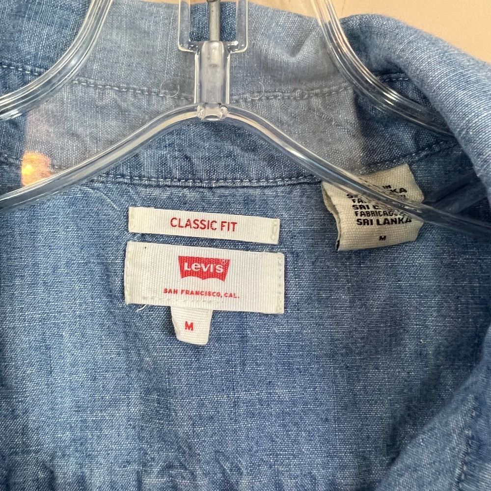 Levis Chambray Denim Button Up Medium - image 2